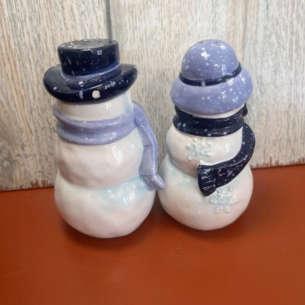 HOME Snowmen Blue And White Salt & Pepper Shakers Ceramic Christmas Kitchen